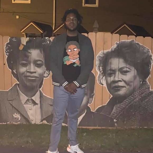 Meet your Posher, Kevin - Picture 1 of 1